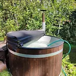 Three Cozy Cottages, Sauna And Big Yard Included For Up To 8 Persons Lohja