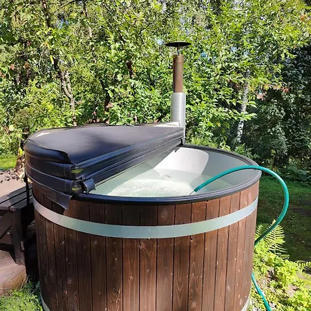 Three Cozy Cottages, Sauna And Big Yard Included For Up To 8 Persons Lohja