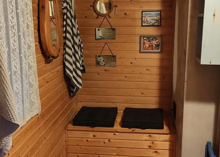 Three Cozy Cottages, Sauna And Hot Tub Chalet