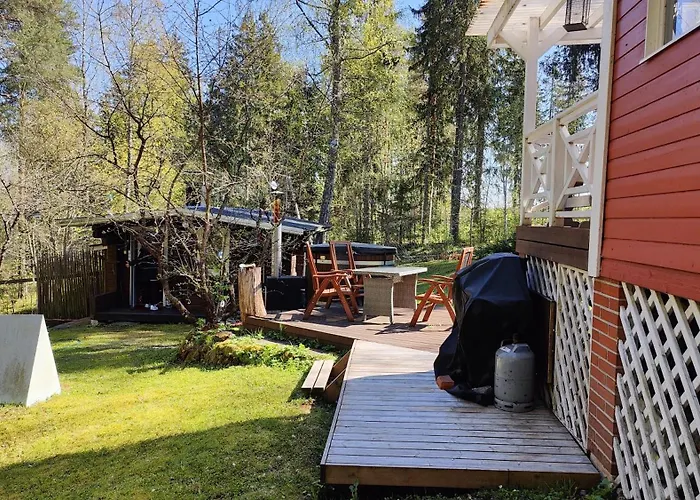 Three Cozy Cottages, Sauna And Hot Tub *